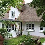 Prázdninový dům Friesenhaus Amrum Friesenhaushaelfte *kloenschnack*