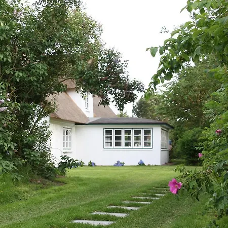 Friesenhaus Amrum Friesenhaushaelfte *kloenschnack* Dom wakacyjny *