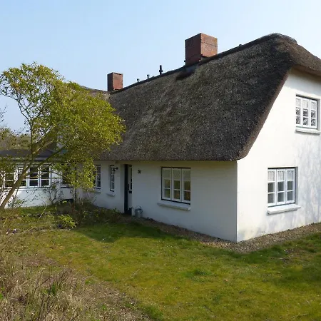 Dom wakacyjny Friesenhaus Amrum Friesenhaushaelfte *kloenschnack* *