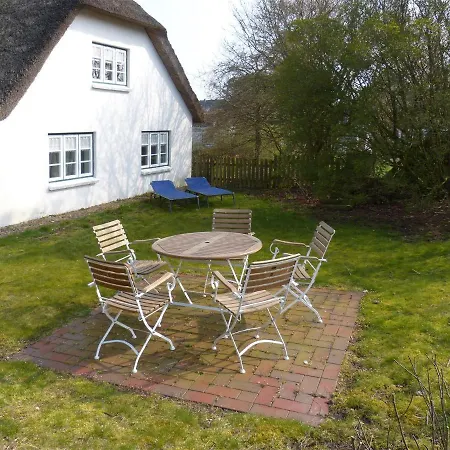 Friesenhaus Amrum Friesenhaushaelfte *kloenschnack* Dom wakacyjny Suddorf